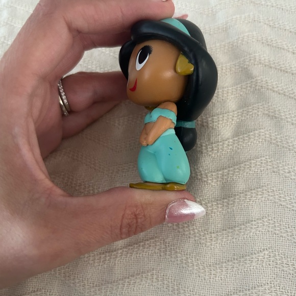 Funko Mystery Minis Disney Ultimate Princess Jasmine 3” - Picture 2 of 6